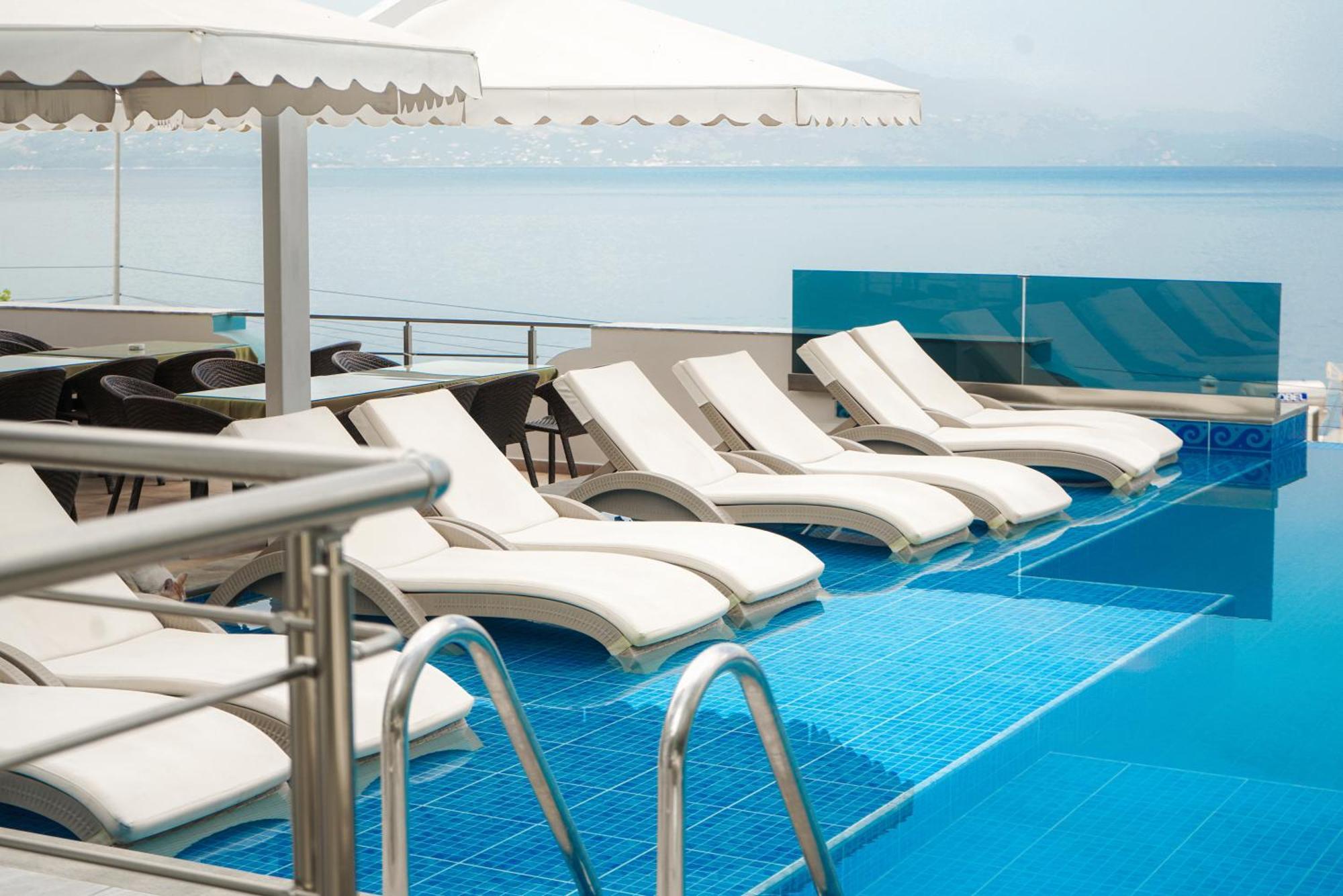 Hotel Serxho Саранде Екстериор снимка