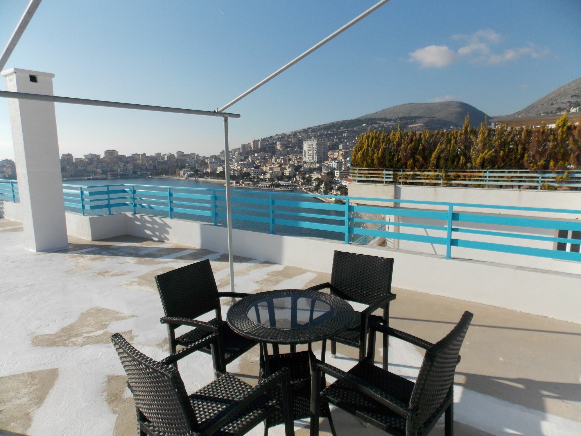 Hotel Serxho Саранде Екстериор снимка