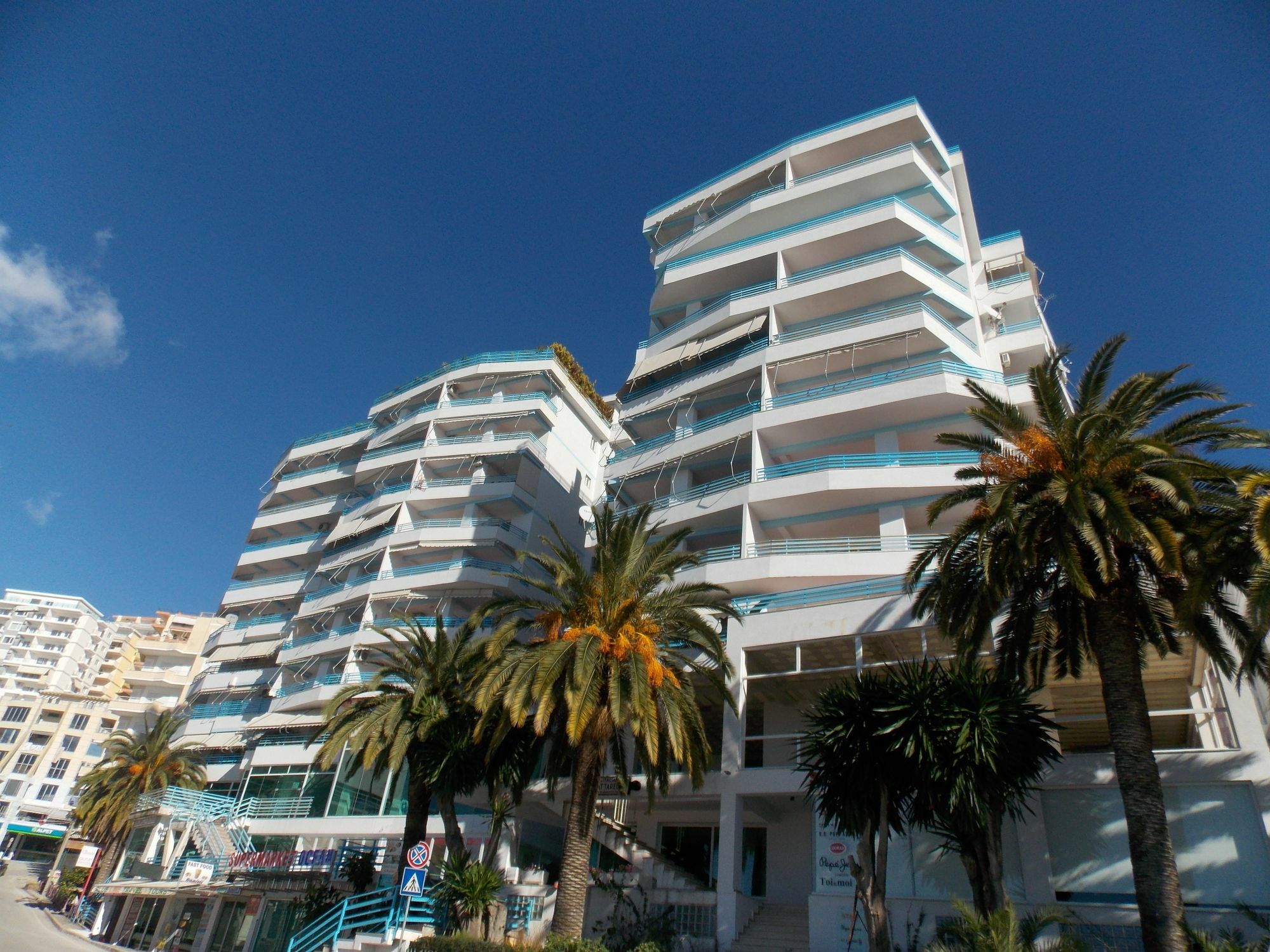 Hotel Serxho Саранде Екстериор снимка