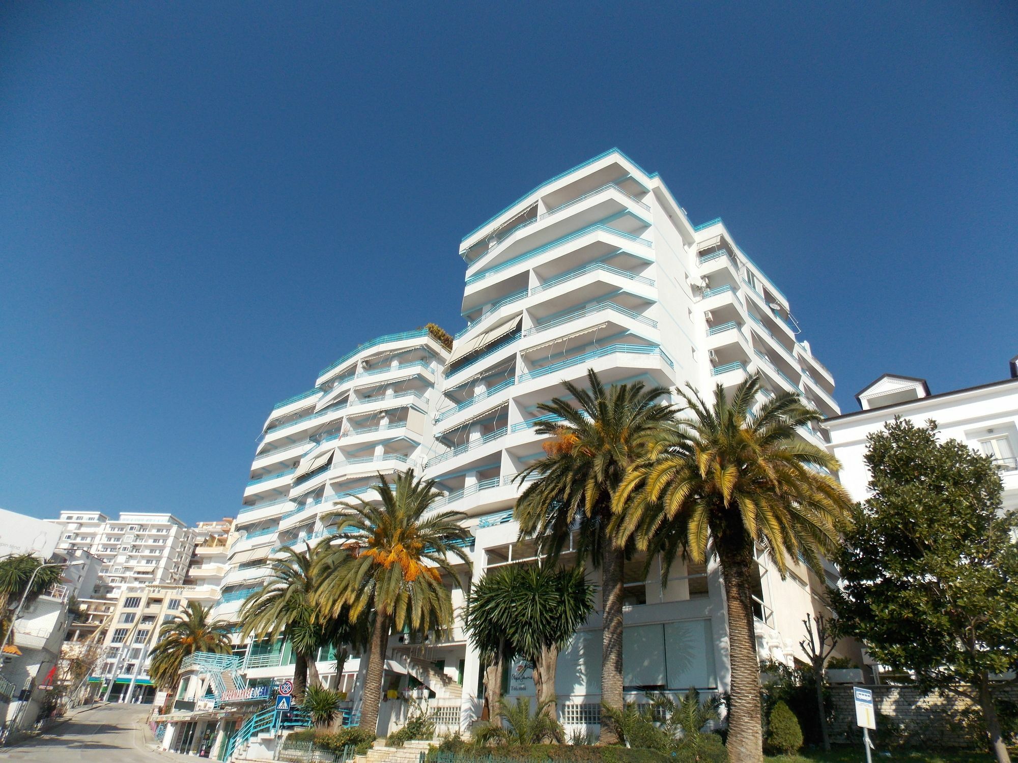 Hotel Serxho Саранде Екстериор снимка